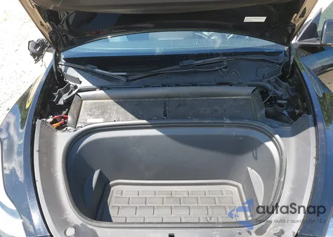 2023 Tesla Model Y Awd/Long Range Dual Motor All-Wheel Drive из США, поврежденный, VIN 7SAYGDEE1PA128401